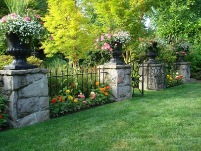 backyard fence landscape ideas